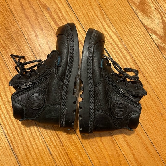 Palladium kids size 9 US,very good condition - Picture 3 of 7